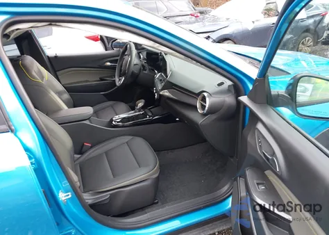 2025 Chevrolet Trax Fwd Activ из США, поврежденный, VIN KL77LKEP2SC125720